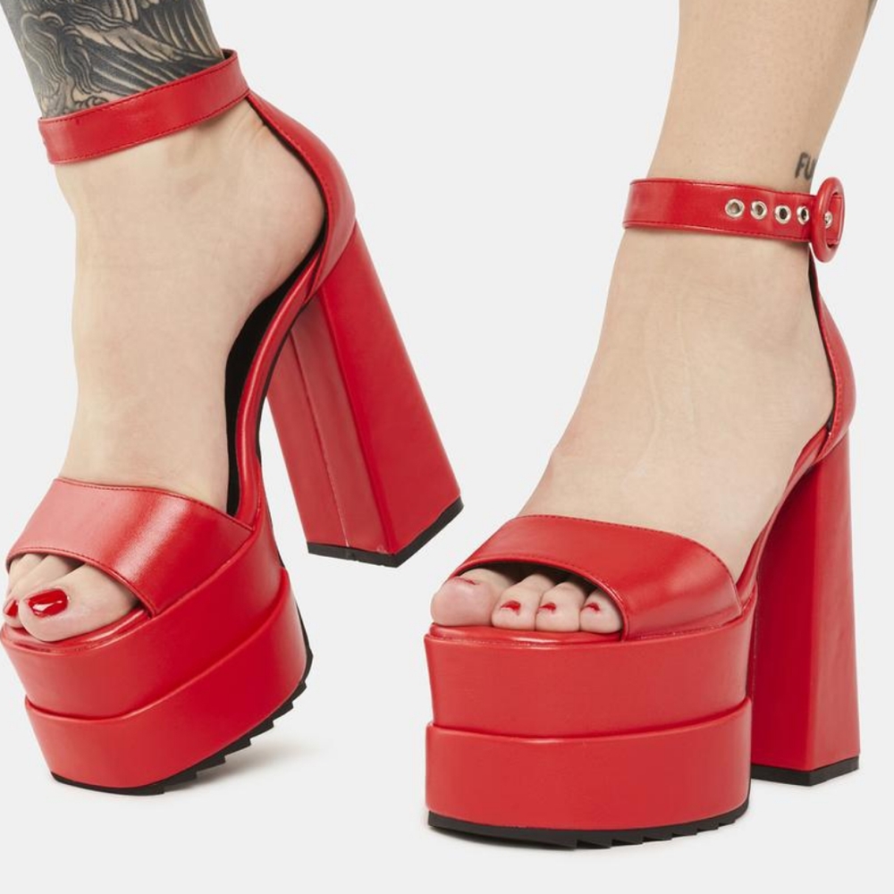 Lamoda Red platform heels